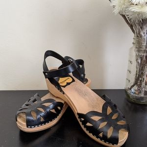 Swedish Hasbeens Toffel Black Peep-toe Sandals